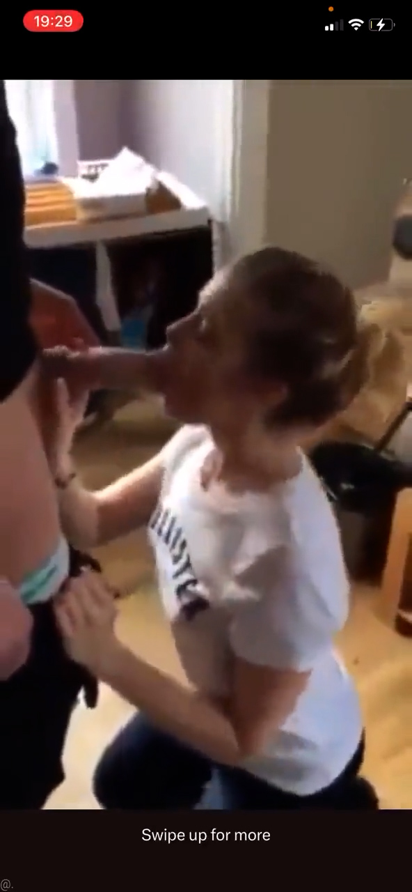 Nina Agdal Blowjob with her BF – New porn video