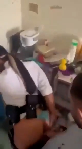 Hmp Wandsworth Prison Guard Viral sextape  so hot!!