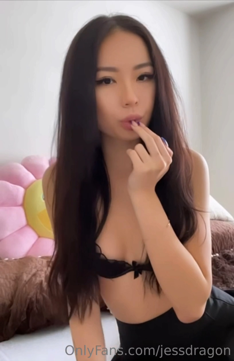 Zoey Dragon/Zoeydragonn new nude video Onlyfans  so hot