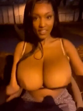 RivJones Naked outdoor video Onlyfans trend