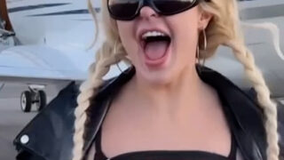 Tana Mongeau Outdoor Nude video by Onlyfans – So hot